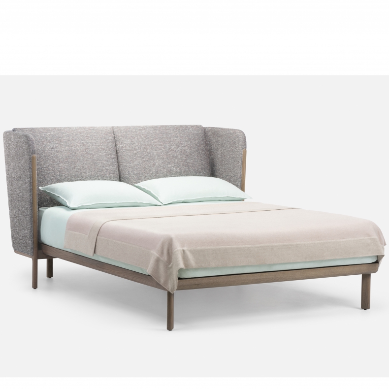 Low Dubois Bed - no bedsides by Luca Nichetto - Suite Wood