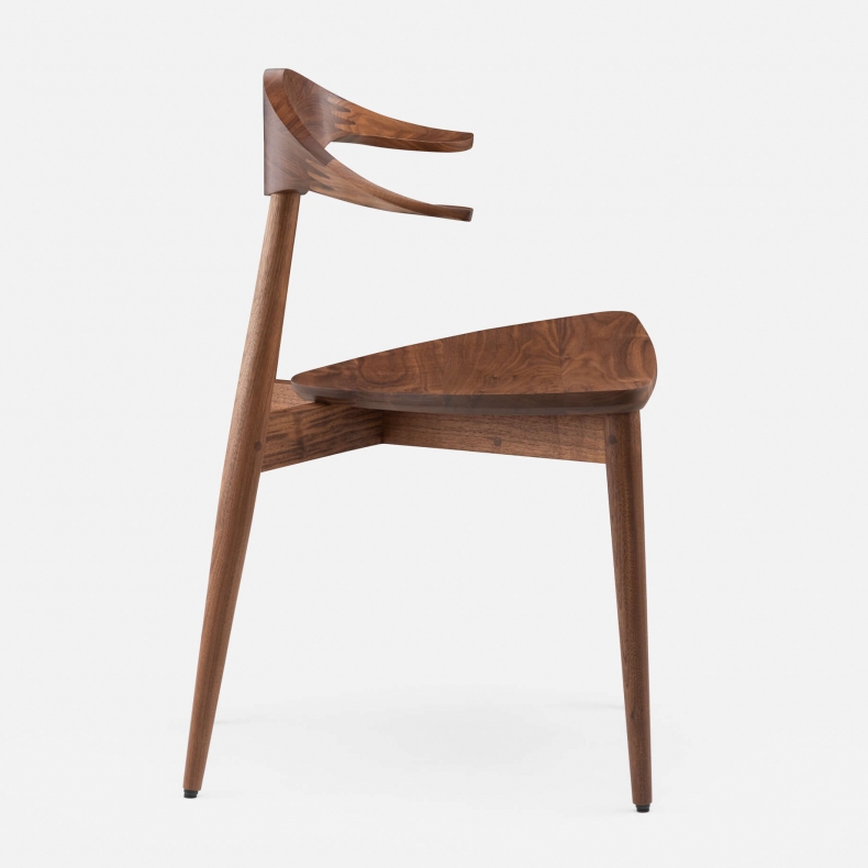 Manta Dining Chair door Matthew Hilton - Suite Wood