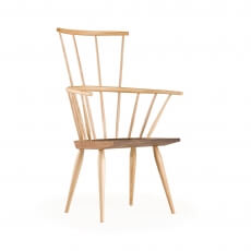 Kimble Windsor Chair door Matthew Hilton in essenhout en walnotenhout