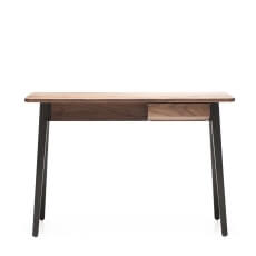 Orson Compact Desk door Matthew Hilton in walnotenhout