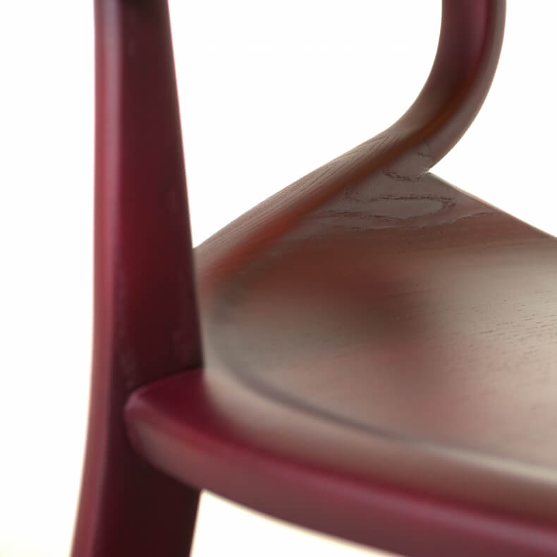 Vivien Dining Chair door Luca Nichetto in bordeaux gebeitst essenhout